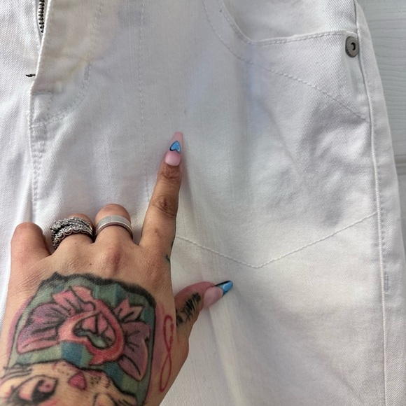 DKNY Stretch Ankle Zipper Pocket Adjustable Casual Jeans - Picture 8 of 8